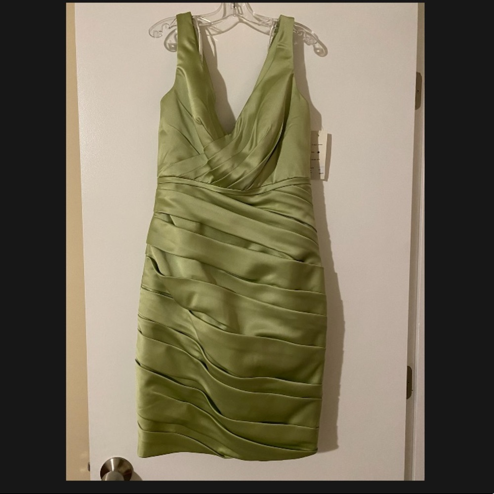 Kiwi Short Boutique Sample Dress Read description